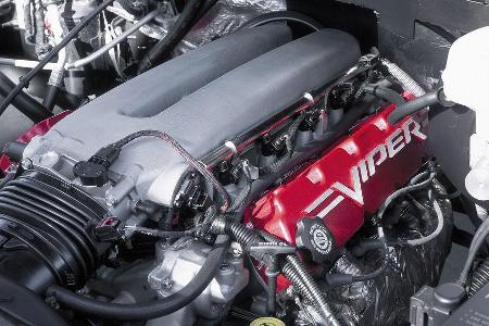 Der 8,3 Liter große V10-Saugmotor im Dodge RAM SRT-10 stammt aus der Viper. Er leistet 507 PS und 712 Nm.
