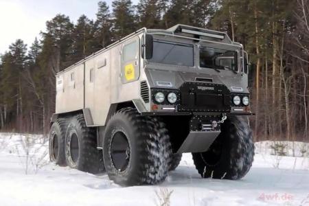 Burlak 6x6 Amphibienfahrzeug