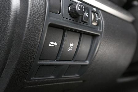 Subaru Outback 2.0D, Bedienelemente