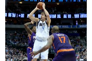 NBA: Nowitzki kann Niederlage nicht verhindern - Schröder und die Hawks glänzen erneut