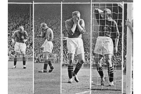 Der Vorreiter aller deutschen Legionäre auf der Insel war ohne Zweifel Keeper Bert Trautmann. Der gebürtige Bremer spielte v...