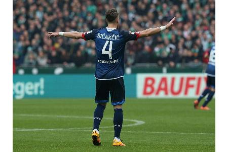 Unzufriedener Bicakcic liebäugelt mit Abschied aus Hoffenheim Unzufriedener Bicakcic liebäugelt mit Abschied aus Hoffenheim