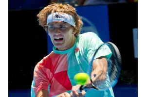 Hopman-Cup: Zverev triumphiert über Rückkehrer Federer
