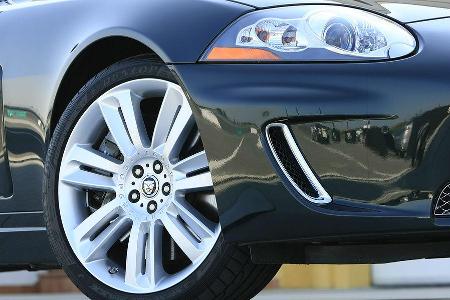 Jaguar XKR