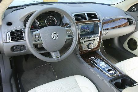Jaguar XKR