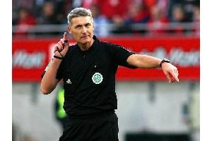 Schiedsrichter-Chef Fröhlich plädiert für Zeitstrafen in der Bundesliga