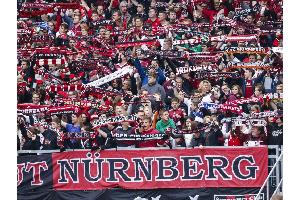 Nürnberg verpflichtet Trio um Djakpa