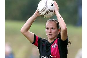 Frauenfußball: Ioannidou verlängert in Essen