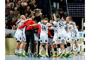 THW Kiel bleibt Spitzenduo auf den Fersen