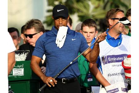 Dubai-Turnier unterbrochen - Kaymer auf Vormarsch, Woods steigt aus