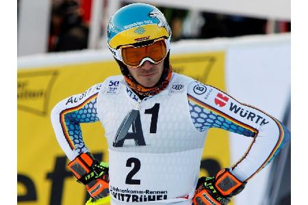 Komplexe Muskelverhärtung: Neureuther bangt um Einsatz im Riesenslalom Komplexe Muskelverhärtung: Neureuther bangt um Einsatz im Riesenslalom