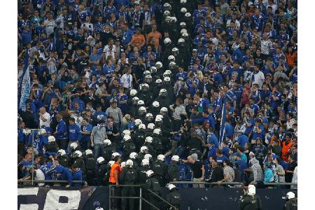 Krawalle vor Saloniki-Schalke - Eine Festnahme Krawalle vor Saloniki-Schalke - Eine Festnahme