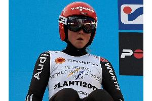Skispringerin Vogt holt erneut WM-Gold