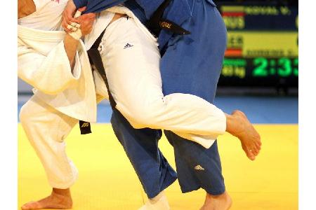 Grand Prix in Düsseldorf: Stoll-Sieg zum Auftakt Grand Prix in Düsseldorf: Stoll-Sieg zum Auftakt