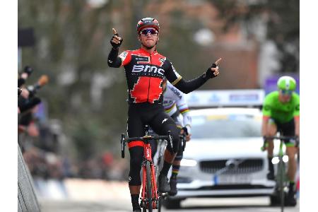 Radsport: Sagan feiert ersten Saisonsieg in Kuurne, Martin stürzt Radsport: Sagan feiert ersten Saisonsieg in Kuurne, Martin stürzt