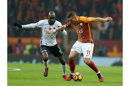 Podolsi kassiert mit Galatasaray Derby-Niederlage Podolsi kassiert mit Galatasaray Derby-Niederlage
