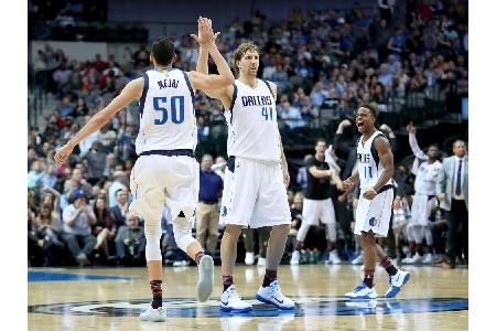 Lockerer Heimsieg für Nowitzki und die Mavericks Lockerer Heimsieg für Nowitzki und die Mavericks