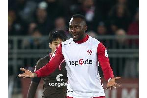 Afrika-Cup-Gewinner Zoua führt Kaiserslautern zum Sieg