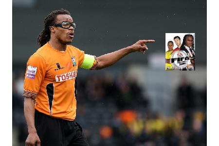 Mit seiner extravaganten Brille hat es Davids auf die Titelseite von FIFA 2003 geschafft.