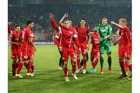 Union auf Aufstiegskurs - Last-Minute-Sieg für Düsseldorf Union auf Aufstiegskurs - Last-Minute-Sieg für Düsseldorf