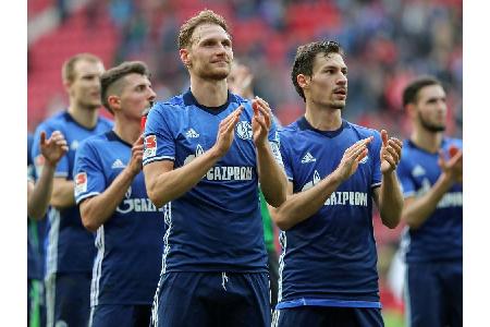 Höwedes hält Meisterschaft mit Schalke für Höwedes hält Meisterschaft mit Schalke für