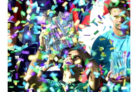 Federer besiegt Wawrinka und wird ältester Masters-Sieger
