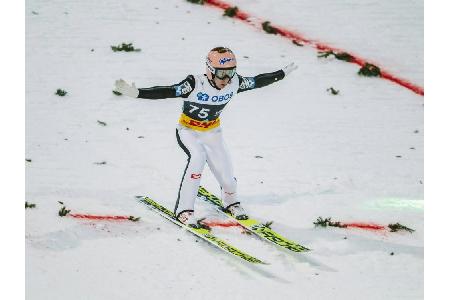 Österreicher Kraft knackt mit 253,5 Metern den Skiflug-Weltrekord Österreicher Kraft knackt mit 253,5 Metern den Skiflug-Weltrekord