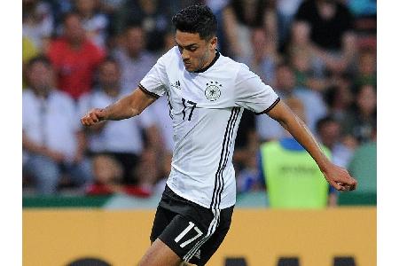 Nur Amiri trifft: U21 startet mit 1:0 gegen England ins EM-Jahr Nur Amiri trifft: U21 startet mit 1:0 gegen England ins EM-Jahr