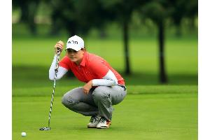 Golf: Masson tritt in Singapur auf der Stelle