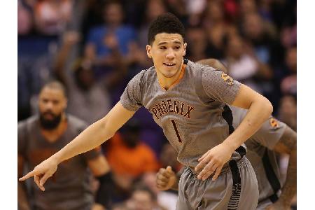 NBA: Devin Booker schafft als jüngster Spieler 70 Punkte