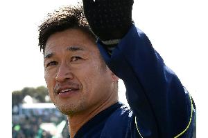 Japan: 50-jähriger Miura trifft in J-League