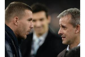 Japan-Kenner Littbarski begrüßt Podolskis Wechsel nach Kobe