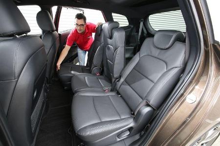 Kia Carens 1.7 CRDi, Fondsitze