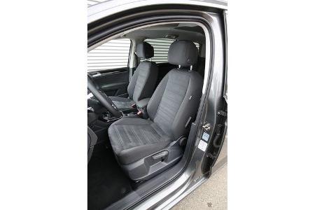 VW Touran 2.0 TDI SCR, Fahrersitz