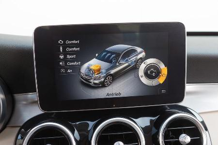 Mercedes C400 4Matic, Display, Infotainment