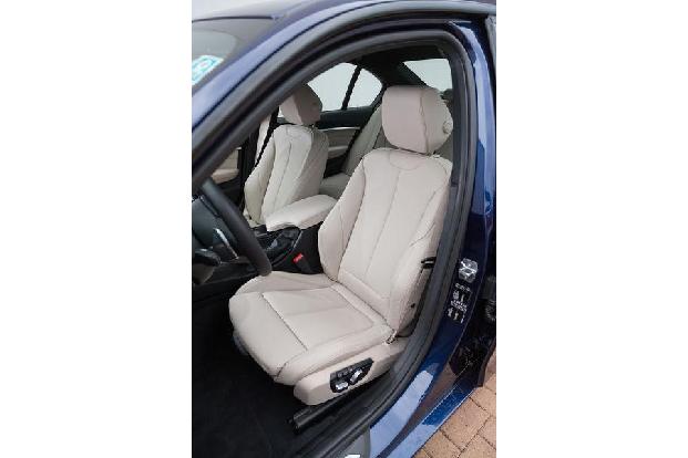 BMW 340i, Fahrersitz