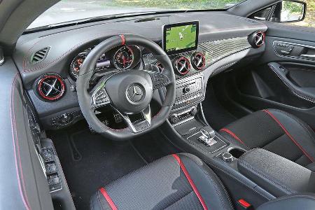 Mercedes CLA 45 AMG Shooting Brake, Cockpit