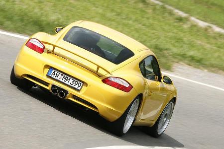 Der stimmgewaltige Cayman ist im kleinen Slalom 72,8 km/h schnell.