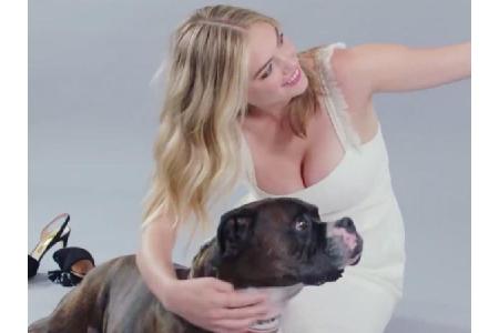 Auch Model-Kollegin Kate Upton (25) nimmt ihren Hund gerne zur Arbeit mit - wie hier, bei einem Fotoshooting. Sie setzt sich...