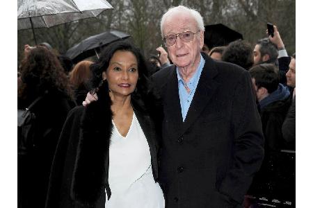 Ihre Ehe hält schon über 40 Jahre: 1973 heiratete Sir Michael Caine das guyanisch-britische Model Shakira. Sie haben eine ge...
