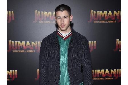 Frauenschwarm Nick Jonas (25) ist eine Kämpfernatur. Denn er lebt schon lange mit Diabetes Typ 1 - seine Symptome: Durst und...