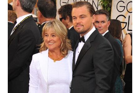 Oscar-Gewinner Leonardo DiCaprio (42) bringt gerne Mama Irmelin mit zu Veranstaltungen. Damit befindet er sich in bester Ges... Oscar-Gewinner Leonardo DiCaprio (42) bringt gerne Mama Irmelin mit zu Veranstaltungen. Damit befindet er sich in bester Ges...