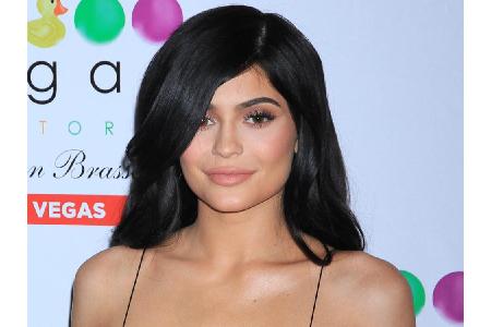 Kylie Jenner ließ sich ihre Lippen aufspritzen, weil ihr Freund diese als 