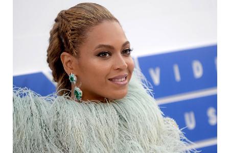 Lauscher aufgesperrt: Auch Sängerin Beyoncé hat ein Problem mit ihren Ohren. Früher sei sie in der Schule deswegen sogar geh...