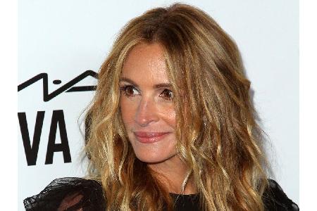 Seit 2002 ist Julia Roberts glücklich mit Kameramann Daniel Moder (48) verheiratet. Sie haben drei Kinder. Roberts ist nach ...