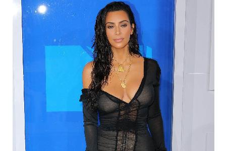 Heute: Es mag nicht allen gefallen, aber Kim Kardashians Einfluss auf Beauty und Fashion ist riesig. Das heißt: extrem viel ...