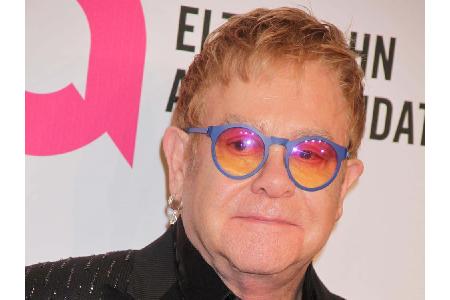 Auch Elton John spricht offen über seine Drogensucht und den Magerwahn. So half es ihm früher, mit der mittlerweile verstorb...