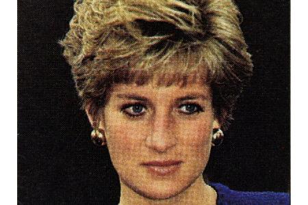 In geheimen Tonbandaufnahmen, die 2004 beim Sender NBC ausgestrahlt wurden, sprach Lady Diana mit Andrew Morton über ihre Bu...