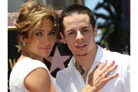 Auch Jennifer Lopez erlag den Reizen ihres Tänzers. 2011 verliebte sie sich in den 18 Jahre jüngeren Casper Smart. Im Juni 2...