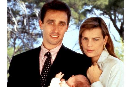 Stéphanie von Monaco hatte weniger Glück. Ihre Ehe (1995-1996) mit ihrem Bodyguard Daniel Ducruet endete schmutzig. Paparaz...
